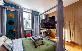 Master En - Suite Townhouse Double With Garden & Hot Tub